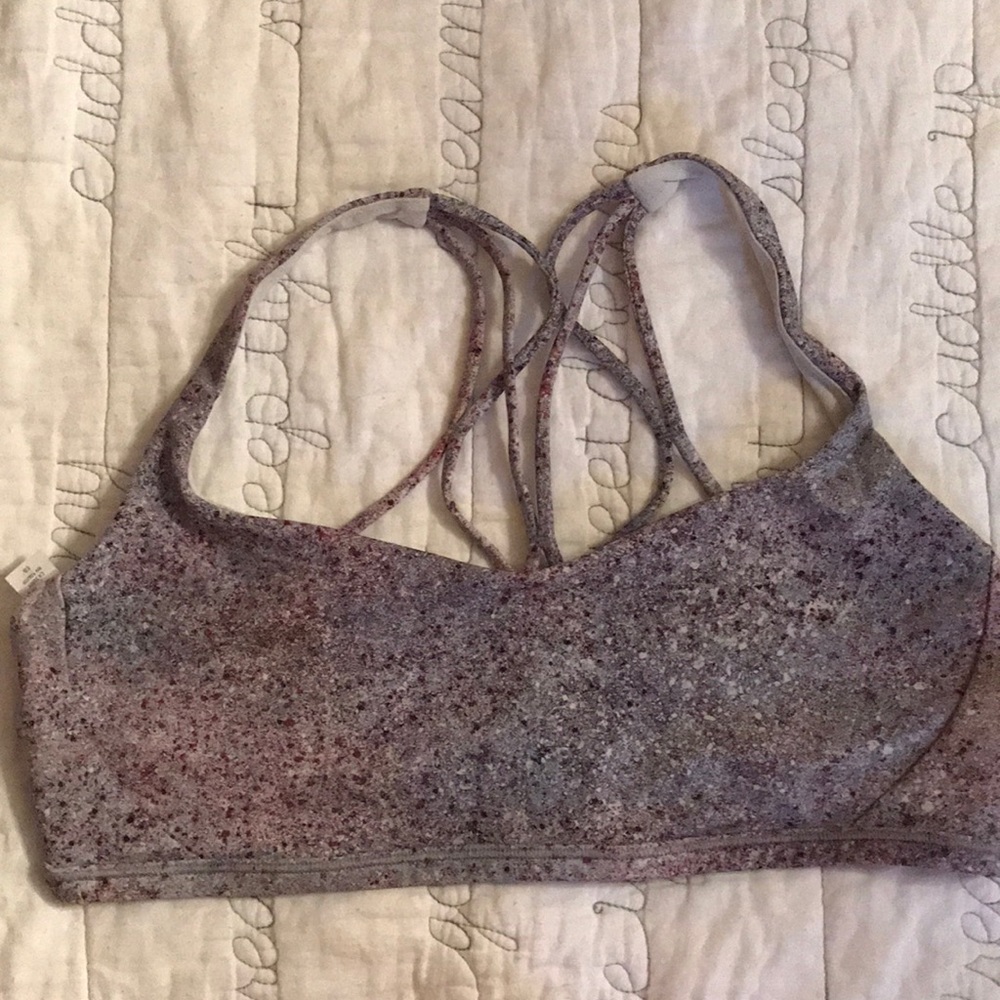 Lululemon free to be wild bra 10